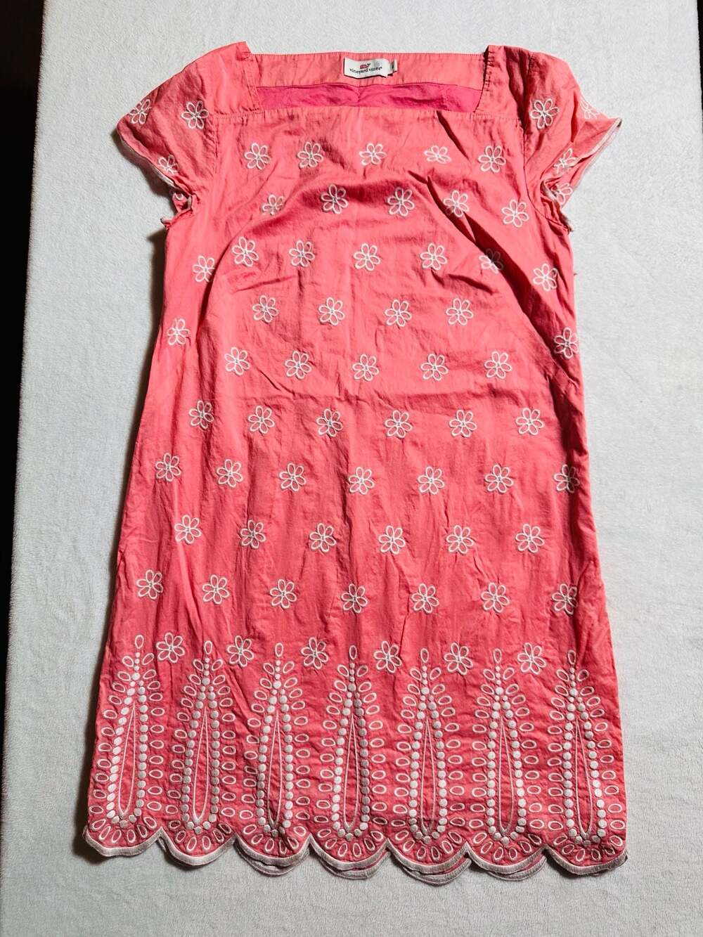 Vineyard Vines Women's Size 4 Pink Embroidered Floral Scalloped Hem Dress